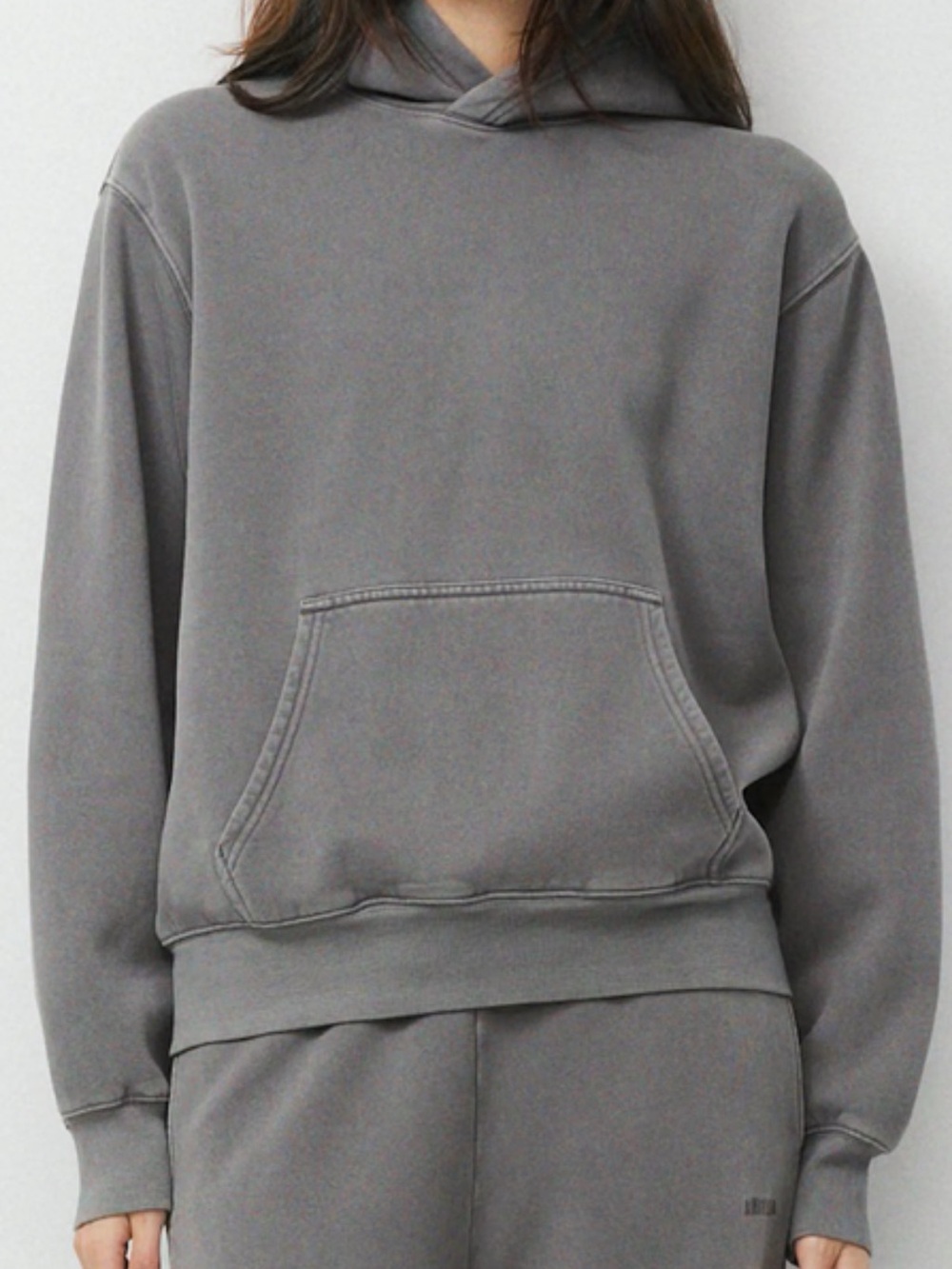 EUC like new Aritzia M “Lived in Dark Grey” perfect fit sweatfleece hoodie